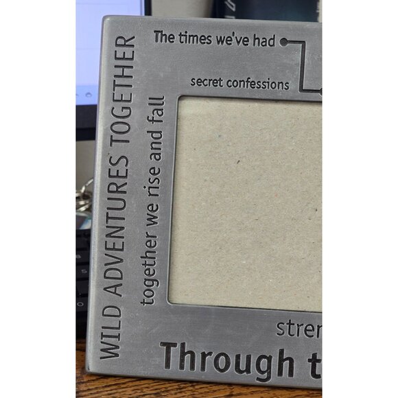 Decorative Friends Bonding Photo Frame - Picture 4 of 7